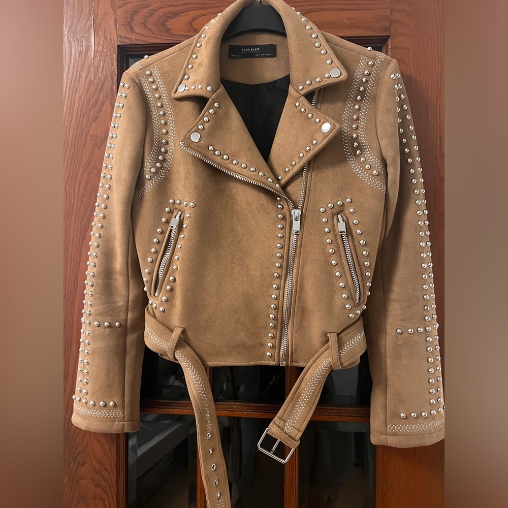The best brown statement jacket around